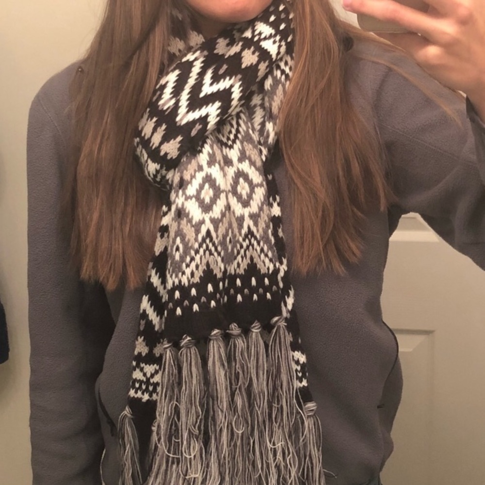 Super Warm Aztec Print Scarf